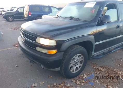 2004 Chevrolet Suburban 1500 Z71 from USA, damaged, VIN 3GNFK16ZX4G294094